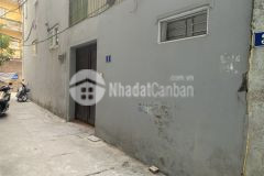Phân lô ô tô bán gấp nhà cấp 4 đường cầu giấy.