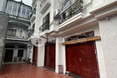 Bán nhà 5 tầng phúc lợi, ngõ 4m, ôtô đỗ, gần chợ 2.85 tỷ