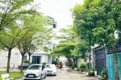 Bán nhà mặt tiền công viên q 12