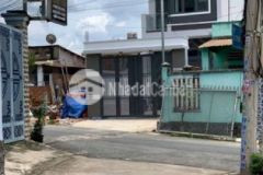 Nhà 1t1l đối diện trường maricuri 2pn sân oto