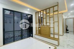 Bán nhà tầng 2 175 nguyễn thái học phường quận 1