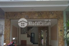 Bán nhà cầu giấy 40m 7 tầng thang máy, đường rộng 30m. kinh doanh văn phòng. 0975626023