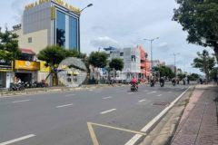 Mặt tiền lê văn việt phường tân phú q9 dt 6 x 30m