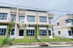 Nhà phố ven sông liền kề đại học và siêu thị