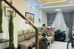 Bán nhà lạc long quân, quận tân bình, 32m2, 3 tầng, chỉ 4.5 tỷ tl