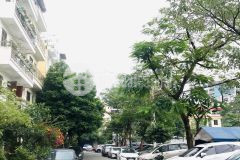 Bán nhà ngọc hà, ngay cạnh hồ, 20m ra đường ô tô tránh, ngõ thông, 41m2 giá 5,7 tỷ