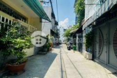 Nhà 1 trệt 1 lầu đường nơ trang long