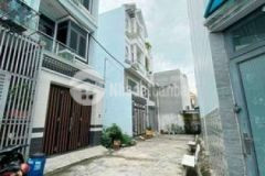 Lô 50m giá 2 tỷ 6 ngã ba lò lu long trường