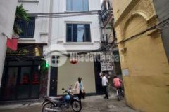 Nhà xe morning vào nhà lô góc 2 mặt đường kd nhỏ