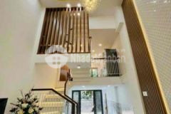 Mt công hoà dt 4 5x18m 3 lầu khu sầm uất