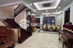 Bán nhà phân lô quận cầu giấy, 6 tầng, vị trí đắc địa, vỉa hè, ô tô tránh, kinh doanh đỉnh