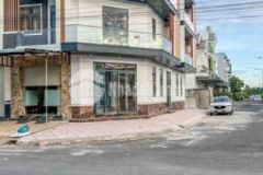 1 căn góc 2 mặt tiền kdc đại học y dược