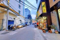 Cần bán nhà gấp nguyễn văn cừ lb hn vỉa hè ô tô 64m2 giá 4.9 tỷ