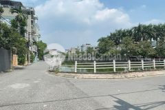 Lô góc kinh doanh ô tô qua nhà ngọc thụy long biên 40mx5t đầu tư đỉnh giá 5 tỷ.