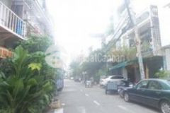 Nhà mtnb đường thạch lam 4 9x16m 1 lầu