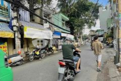 Bán nhà mt đường 12mtiện kd buôn bángần lotte