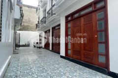 Bán nhà bát khối aeon long biên 35m2 5t ô tô