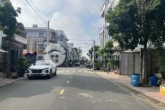 Chỉ bán trong tháng vì quá ngộp ngân hàng