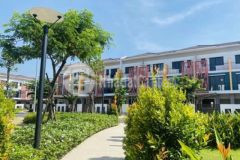 Nhà 157m2 hướng bắc đối diện công viên sun casa