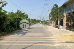 Nhà tiền chế mặt tiền ấp 3 tân an