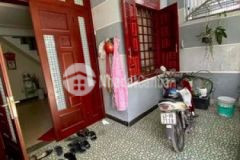 Chính chủ cần bán nhà 2 tầng đường 5m ô tô đậu đỗ