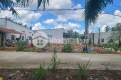 Đất góc 2 mặt tiền và mt rạch cam cách chợ 500m