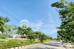 Tôi cấn bán lô đất mt quốc lộ 1a làm showroom