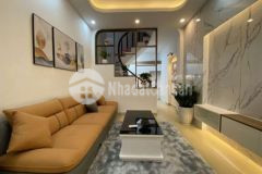 Shock chỉ 2 x tỷ có nhà 33m 5 tầng oto đỗ cửa