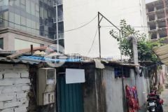 Bán gấp căn nhà cấp 4 còn sót lại phố kim mã