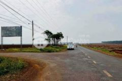 Bán đất thổ cư 800m2 ngay mặt tiền dh thuận lợi