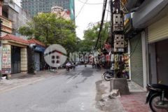 2 4tỷx2t oto ban nha thanh binh lh977690119