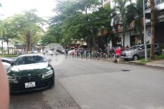 Ngôp lai ngân hang cân ban ra miêng đât ơ đương vo văn kiêt, gia ca thương lương nhanh