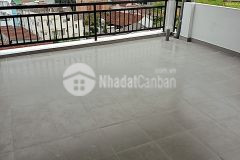 Nhà gần ngã năm đại học cần bán gấp