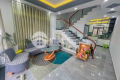 Cần bán nhà ngô quyền, xinh đẹp, sân đậu ô tô đà lạt