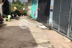 Về quê ở cần bán lai căn nhà.ở ấp 3 xã vĩnh lộc a huyện bình chánh hcm