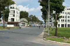 Do đi định cư cần bán gấp 2 lô đất gần chợ quy đức