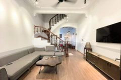 Bán nhà mới gần ô tô đội cấn, ba đình, dt 48m2, giá 7,2 tỷ