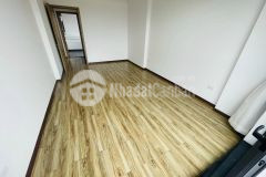 Nhà đẹp tư đình long biên 38mx5t ngõ thông full nội thất ô tô qua nhà giá 3.3 tỷ.