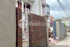 Cần bán gấp đất long biên, diện tích 38m2 ngõ nông vị trí đẹp, giá 2,5 tỷ