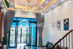 Bán nhà mới xây ngay mặt tiền đường gần ubnd thị trấn