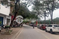 Bán nhà nguyễn đình hoàn, cầu giấy 50m 8 tỷ, sát phố, ngõ thông kinh doanh