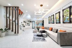 Hoa hậu phố ngô gia tự,ô tô đỗ cửa, kinh doanh được giá hơn 7 tỷ.