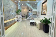 Nhà đẹp đón tết bán nhà 5 tầng phan đăng lưu, pn, 42m2 3.5x12m, 7.7 tỷ