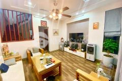 Bán nhà hoàng quốc việt, cầu giấy, hà nội. dt 41m2 x 4t, mt 4.6m. giá 8 tỷ