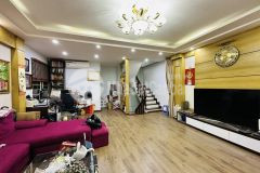 Bán nhà võ chí công, cầu giấy, hà nội. dt 37m2 x 6t, mt 5.5m. giá 5.9 tỷ.