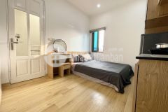 Bán nhà lạc long quân chỉ 6,5 tỷ. cầu giấy 50m2x5t 9 phòng kép kín full đồ doanh thu 600 triệună