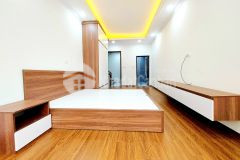 Bán nhà thịnh quang, đống đa, hà nội. dt 37m2 x 5t, mt 3,2m giá 5 tỷ.