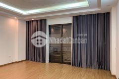 Bán nhà giải phóng ô tô tránh lô góc kinh doanh