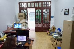 Yên lạc nhà 4 tầng đẹp ở ngay phân lô vip ô tô tránh vào nhà hai bà trưng