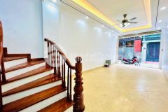 Lô góc hoàng mai 5 tầng, mt 5.3m, giá 5.85 tỷ, ô tô 7 chỗ vào nhà, ngõ ô tô